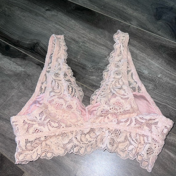 Forever 21 Peach Lace Bralette Size Small - Picture 2 of 2
